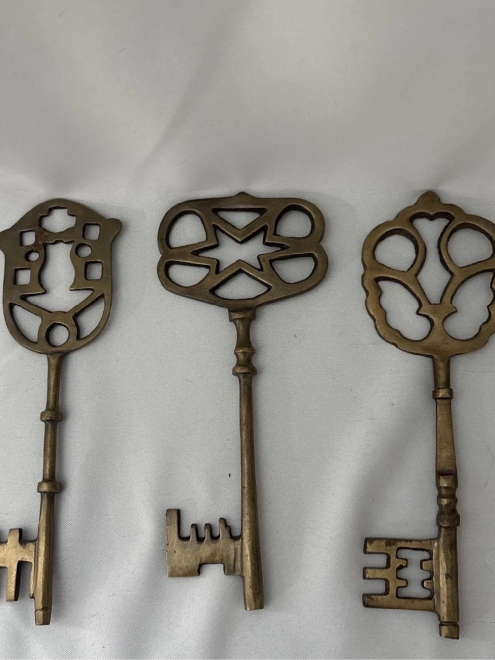 Decorative Antique-Style Brass Keys Wall Art - Brass 9.5’ lot of 3